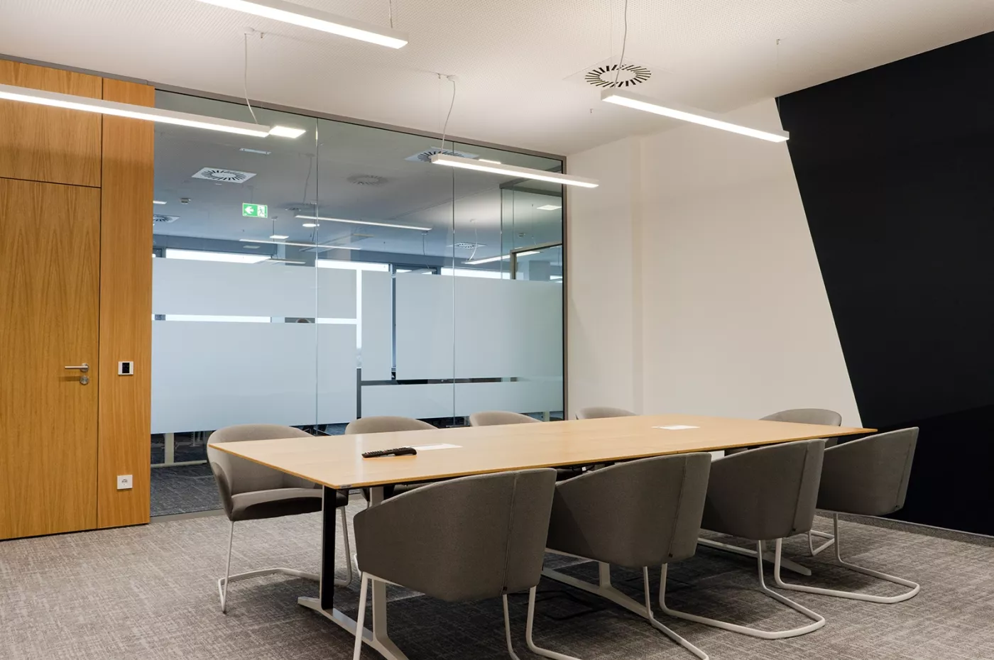 Doppelböden, Trennwände, Innentüren | LISEC Austria