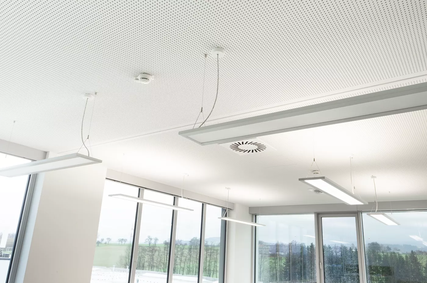 Kühllochdecken | LISEC Austria